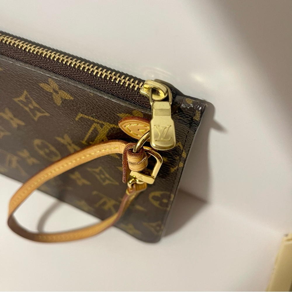 Louis Vuitton Neverfull Monogram Clutch Large 💎 AUTHENTICATED 💎 Serial SD4163 - Picture 7 of 16